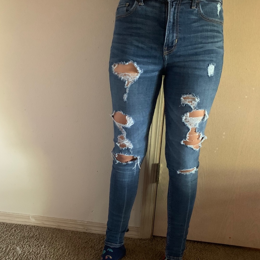 Hollister high waisted skinny jeans!!